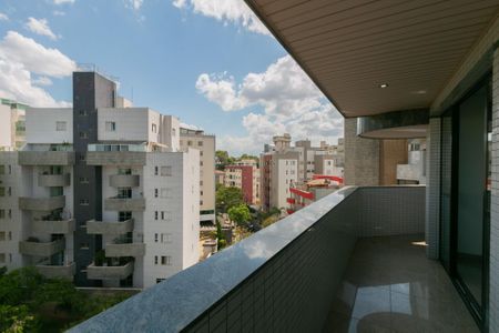 Apartamento à venda com 180m², 4 quartos e 4 vagas Apartamento à venda com 180m², 4 quartos e 4 vagasVaranda da Sala