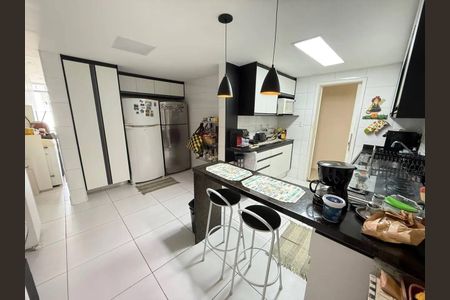 Apartamento à venda com 201m², 4 quartos e 2 vagas