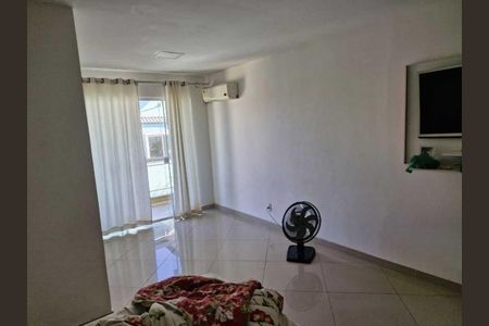 Casa à venda com 3 quartos, 200m² em Jacarepaguá, Rio de Janeiro