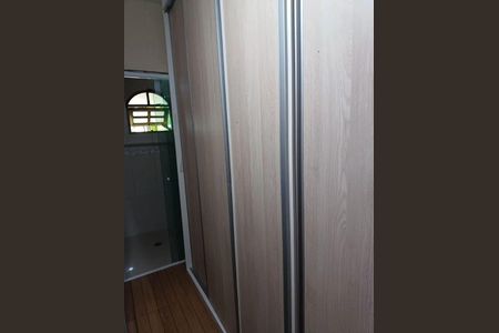 Casa à venda com 2 quartos, 210m² em Vila Alvinopolis, São Bernardo do Campo