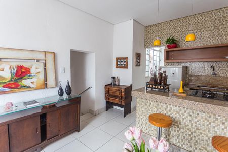 Sala de casa para alugar com 1 quarto, 50m² em Carvalho de Brito, Belo Horizonte