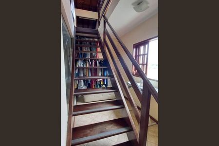 Casa à venda com 348m², 4 quartos e 3 vagas