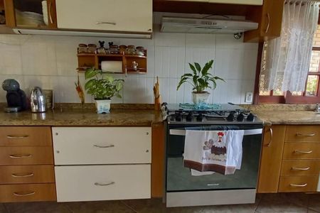 Casa à venda com 348m², 4 quartos e 3 vagas