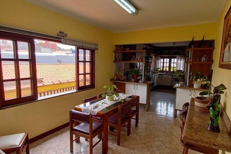 Casa à venda com 348m², 4 quartos e 3 vagas