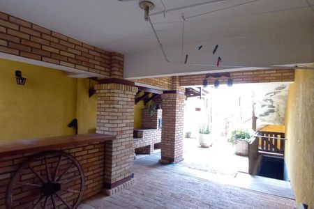 Casa à venda com 348m², 4 quartos e 3 vagas