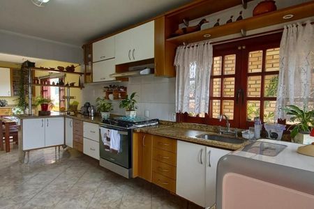 Casa à venda com 348m², 4 quartos e 3 vagas