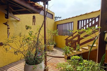 Casa à venda com 348m², 4 quartos e 3 vagas