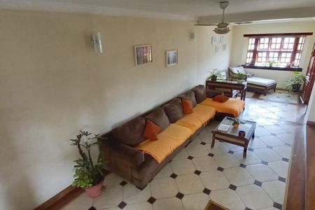 Casa à venda com 348m², 4 quartos e 3 vagas