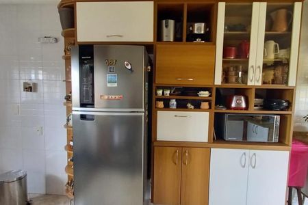 Casa à venda com 348m², 4 quartos e 3 vagas