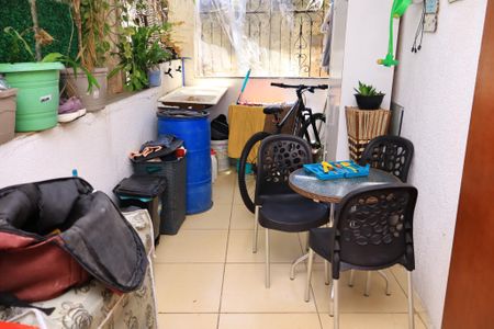 Casa para alugar com 100m², 3 quartos e sem vagaÁrea de Serviço