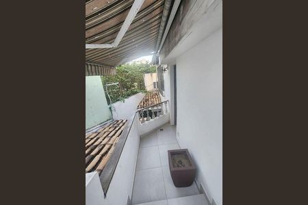 Casa à venda com 96m², 2 quartos e 1 vaga