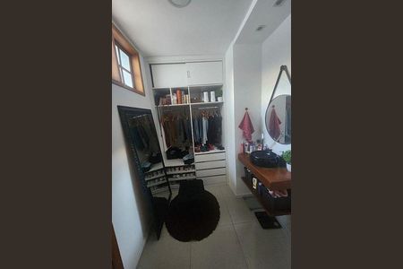 Casa à venda com 96m², 2 quartos e 1 vaga