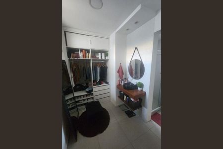 Casa à venda com 96m², 2 quartos e 1 vaga