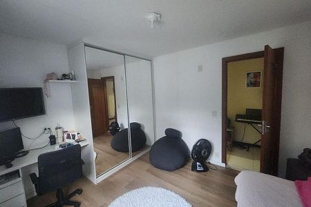 Casa à venda com 96m², 2 quartos e 1 vaga
