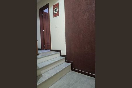 Casa à venda com 96m², 2 quartos e 1 vaga