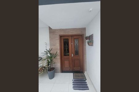 Casa à venda com 96m², 2 quartos e 1 vaga