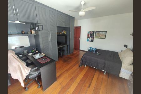 Casa à venda com 6 quartos, 370m² em Badu, Niterói