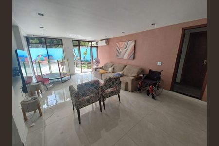 Casa à venda com 6 quartos, 370m² em Badu, Niterói
