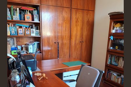 Casa à venda com 5 quartos, 590m² em São Francisco, Niterói