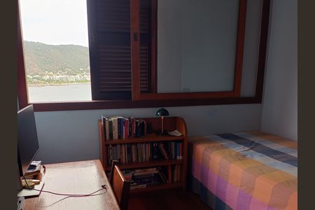 Casa à venda com 5 quartos, 590m² em São Francisco, Niterói