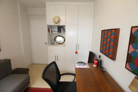 Apartamento para alugar com 73m², 2 quartos e 2 vagasQuarto