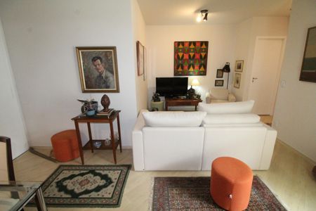 Apartamento para alugar com 73m², 2 quartos e 2 vagasSala