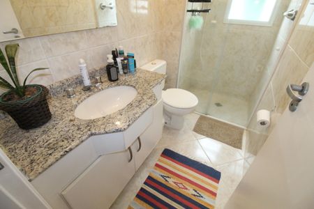 Apartamento para alugar com 73m², 2 quartos e 2 vagasBanheiro da Suíte