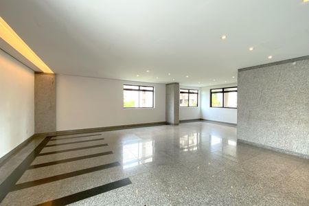 Apartamento à venda com 220m², 3 quartos e 3 vagasÁrea comum - Salão de festas