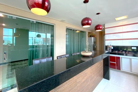 Apartamento à venda com 220m², 3 quartos e 3 vagasEspaço Gourmet