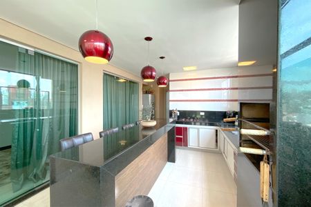 Apartamento à venda com 220m², 3 quartos e 3 vagasEspaço Gourmet