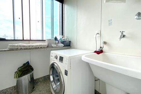 Apartamento à venda com 220m², 3 quartos e 3 vagasÁrea de Serviço