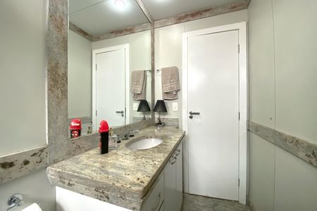 Apartamento à venda com 220m², 3 quartos e 3 vagasBanheiro