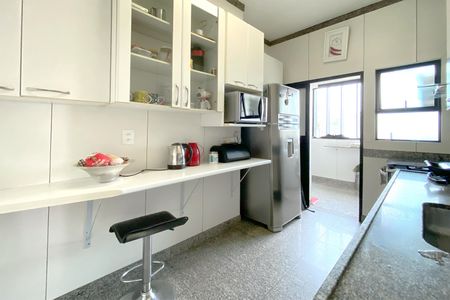 Apartamento à venda com 220m², 3 quartos e 3 vagasCozinha