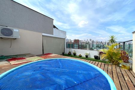 Apartamento à venda com 220m², 3 quartos e 3 vagasPiscina