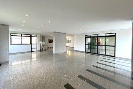 Apartamento à venda com 220m², 3 quartos e 3 vagasÁrea comum - Salão de festas