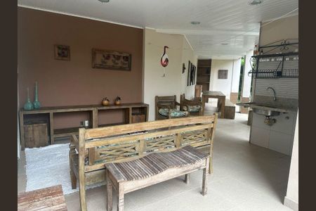 Casa à venda com 3 quartos, 276m² em Sapê, Niterói