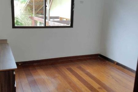 Casa à venda com 5 quartos, 422m² em Piratininga, Niterói