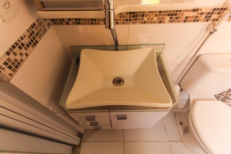 Casa de condomínio à venda com 130m², 3 quartos e 1 vaga Casa de condomínio à venda com 130m², 3 quartos e 1 vagaBanheiro de serviço