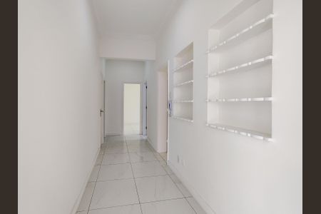 Apartamento à venda com 130m², 4 quartos e sem vagaCorredor