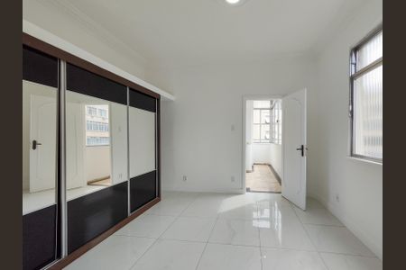 Apartamento à venda com 130m², 4 quartos e sem vagaQuarto 1