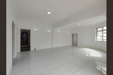 Apartamento à venda com 130m², 4 quartos e sem vagaSala