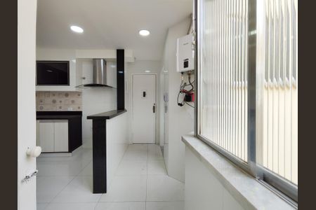 Apartamento à venda com 130m², 4 quartos e sem vagaCozinha