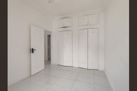 Apartamento à venda com 130m², 4 quartos e sem vagaQuarto 2