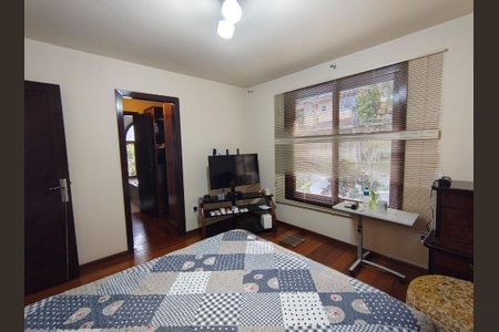 Casa à venda com 3 quartos, 301m² em Piratininga, Niterói