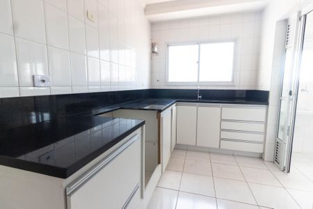 Apartamento à venda com 133m², 3 quartos e 3 vagas Apartamento à venda com 133m², 3 quartos e 3 vagasCozinha