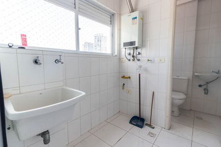 Apartamento à venda com 133m², 3 quartos e 3 vagas Apartamento à venda com 133m², 3 quartos e 3 vagasÁrea de serviço