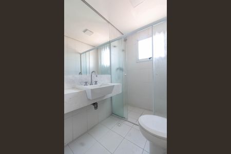 Apartamento à venda com 133m², 3 quartos e 3 vagas Apartamento à venda com 133m², 3 quartos e 3 vagasSuíte