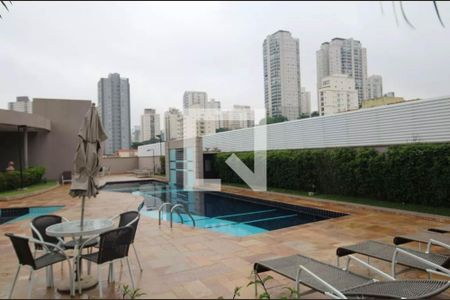 Apartamento à venda com 133m², 3 quartos e 3 vagas Apartamento à venda com 133m², 3 quartos e 3 vagasPiscina