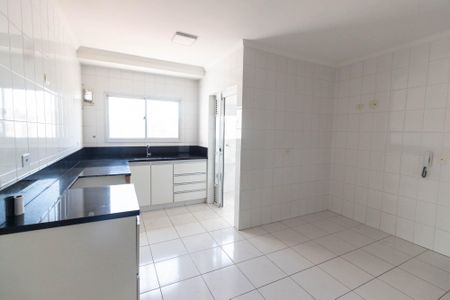 Apartamento à venda com 133m², 3 quartos e 3 vagas Apartamento à venda com 133m², 3 quartos e 3 vagasCozinha