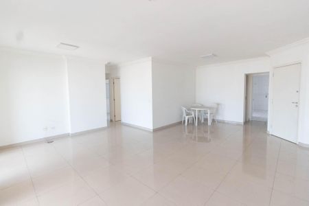 Apartamento à venda com 133m², 3 quartos e 3 vagas Apartamento à venda com 133m², 3 quartos e 3 vagasSala
